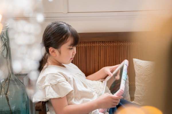 タブレット教材を活用して夏休みの宿題を自分から取り組むお子さまに！